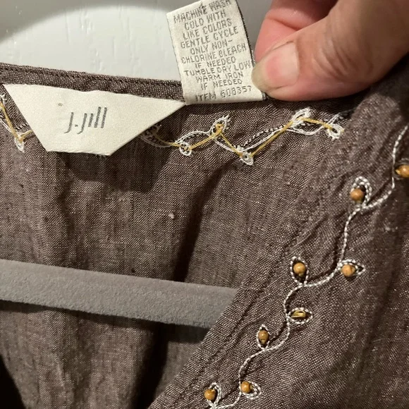 Linen Vintage J Jill Brown Sleeveless Blouse with Embroidery and Beads - Picture 5 of 5